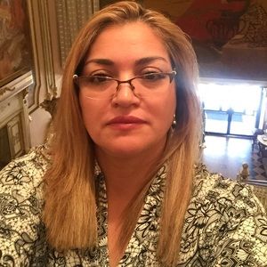 Meet your Posher, Edith